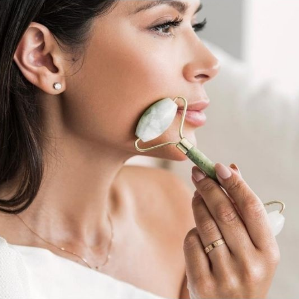2 IN 1 JADE ROLLER AND GUASHA